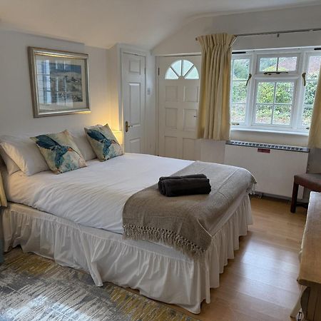 Private Entry Guesthouse Hideaway Hordle Exterior photo