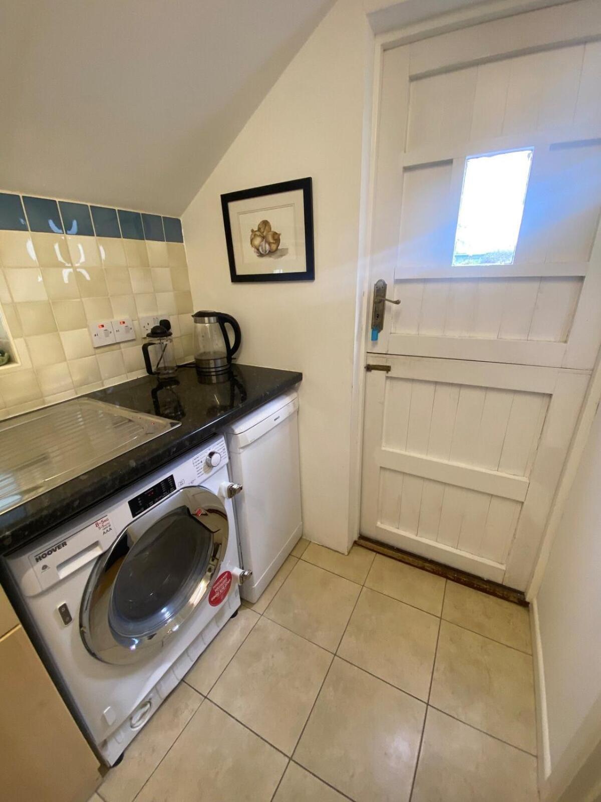 Private Entry Guesthouse Hideaway Hordle Exterior photo