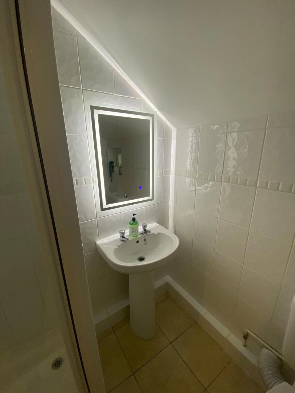 Private Entry Guesthouse Hideaway Hordle Exterior photo