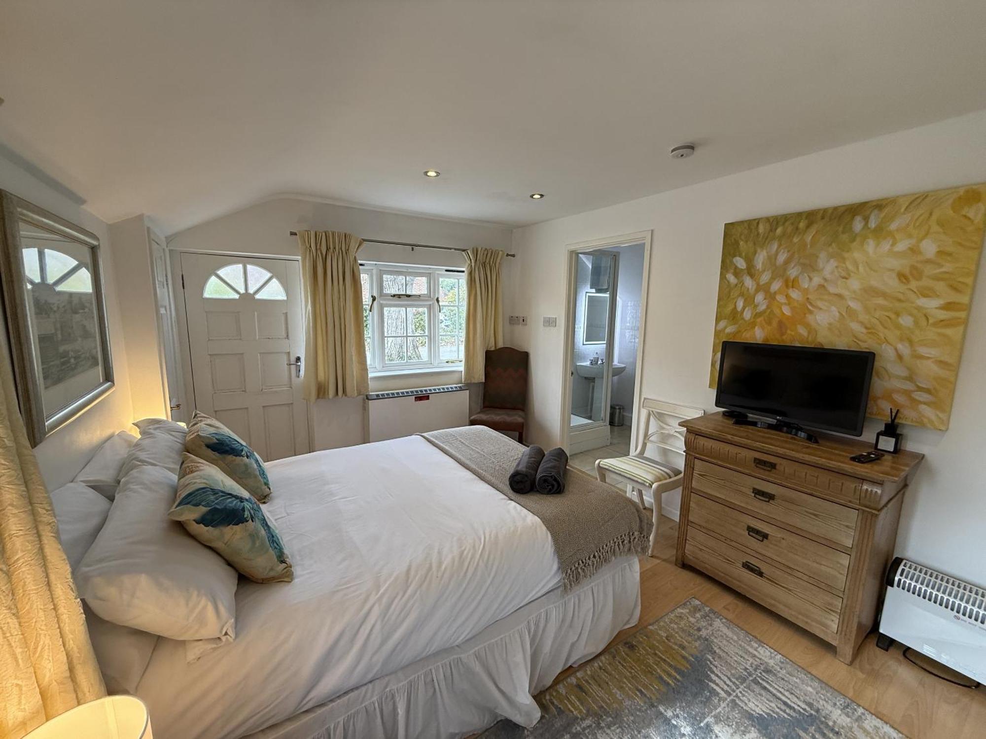 Private Entry Guesthouse Hideaway Hordle Exterior photo