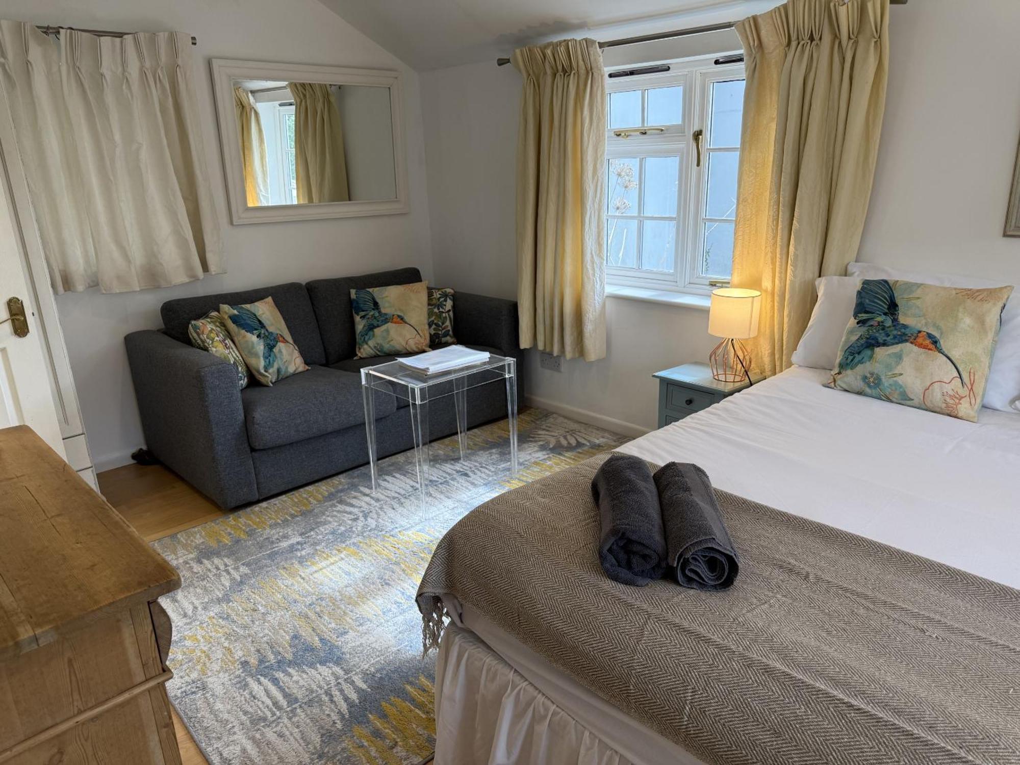 Private Entry Guesthouse Hideaway Hordle Exterior photo