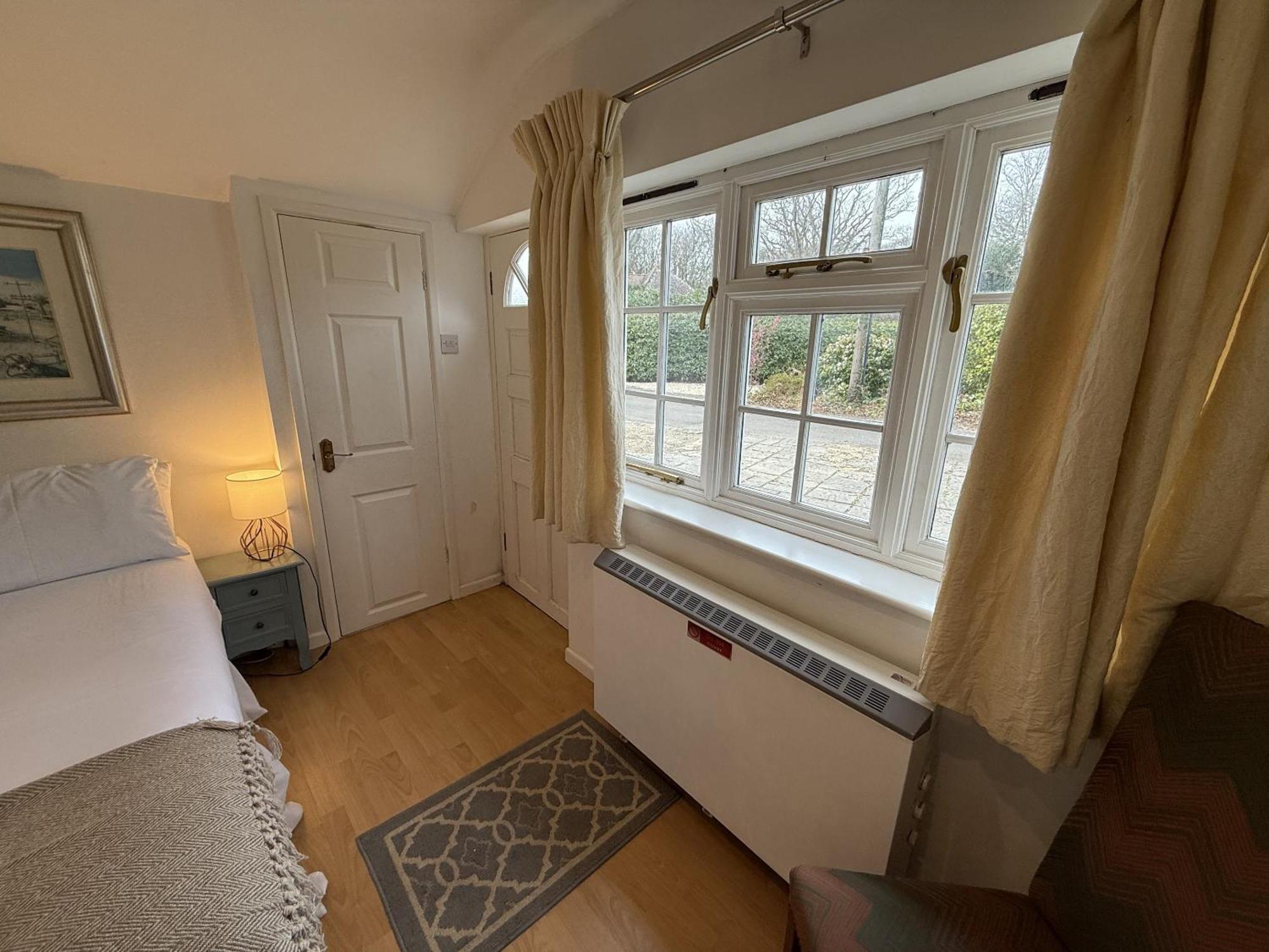 Private Entry Guesthouse Hideaway Hordle Exterior photo
